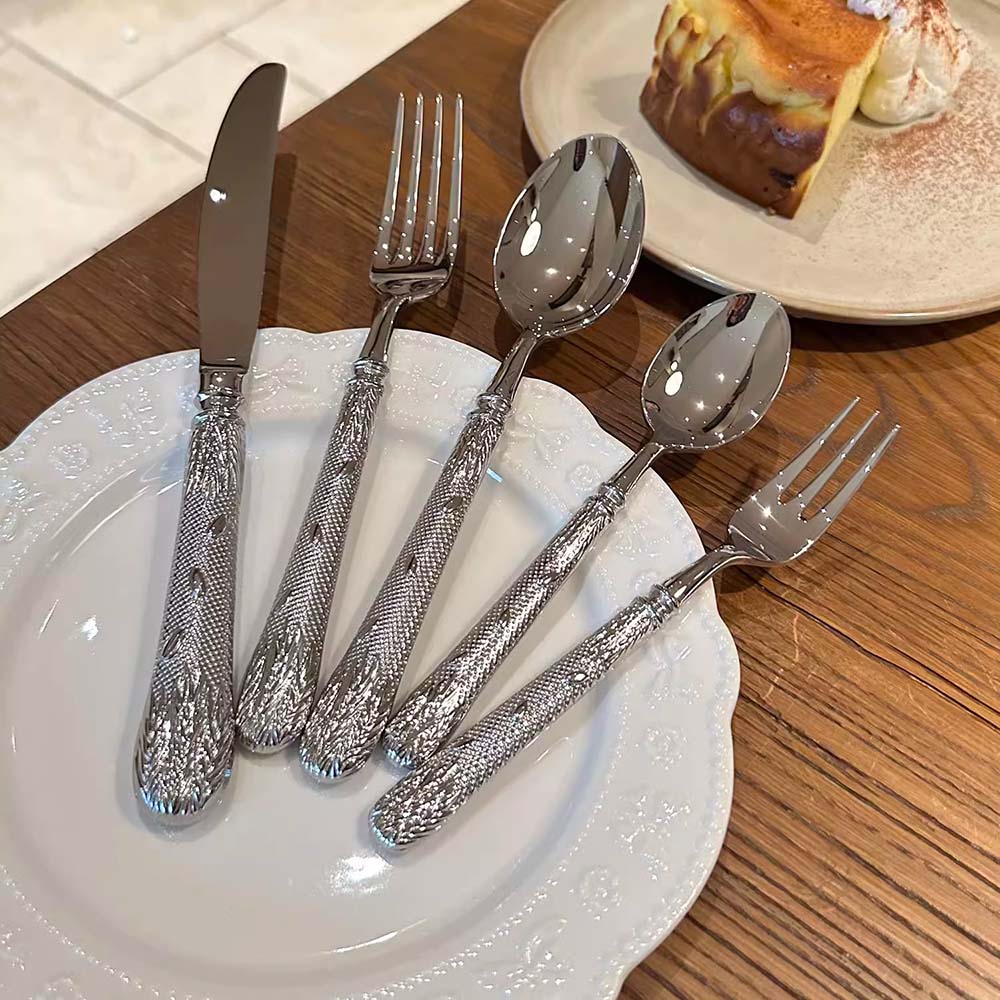 Eternal Grace Cutlery Set – Timeless Elegance