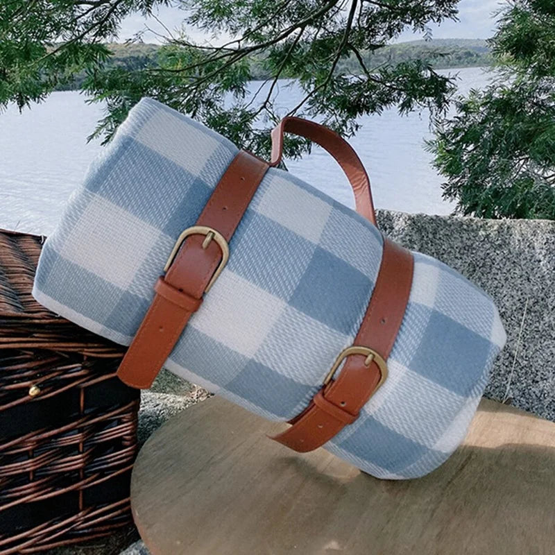 Compact Picnic Blanket – Blue