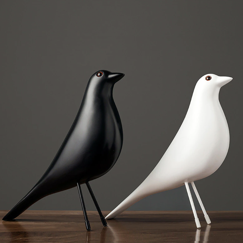 Scandi House Bird – Nordic Decorative Figurine in Black or White