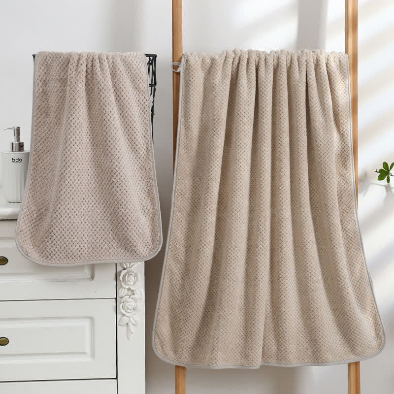 Solid Color Soft Breathable Bath Towel for Daily Use