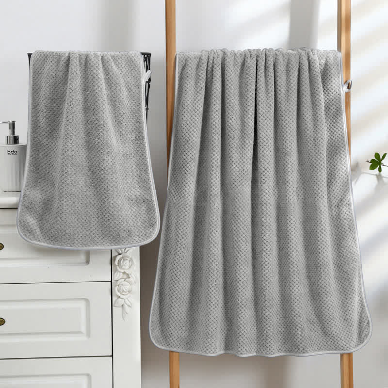 Solid Color Soft Breathable Bath Towel for Daily Use