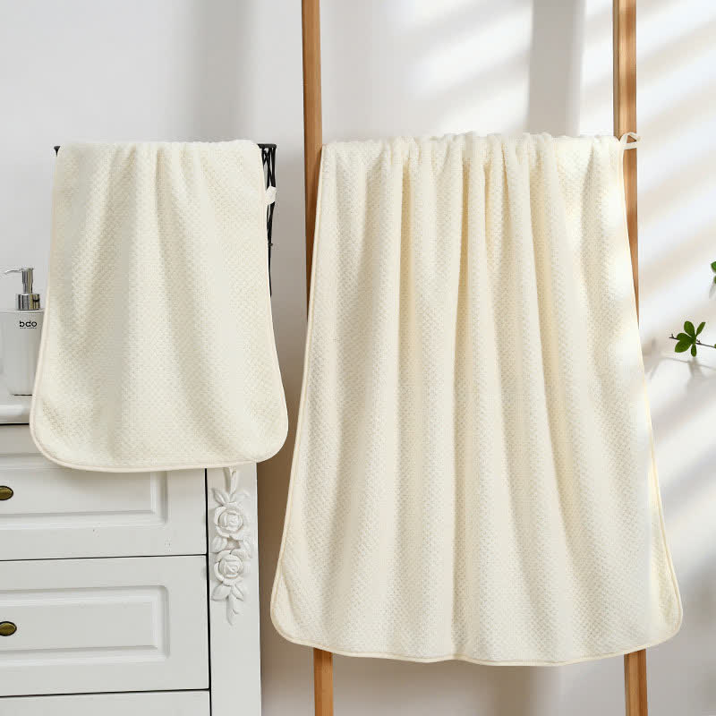 Solid Color Soft Breathable Bath Towel for Daily Use