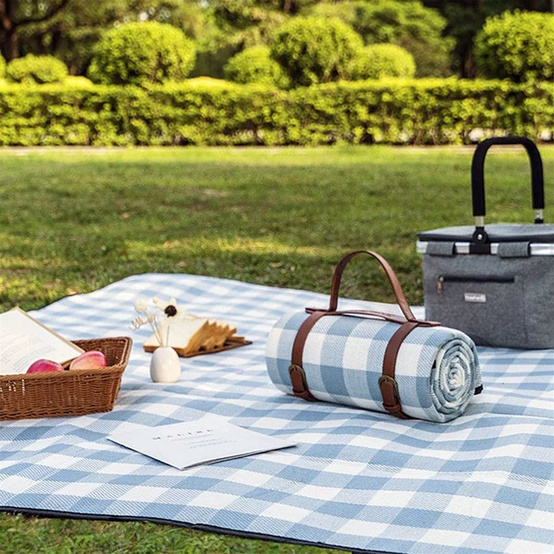 Compact Picnic Blanket – Blue