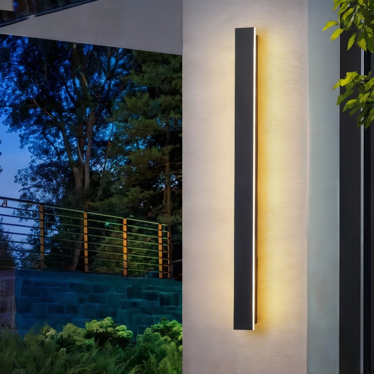 Modern Outdoor LED Wall Light – Weatherproof Aluminium Sconce